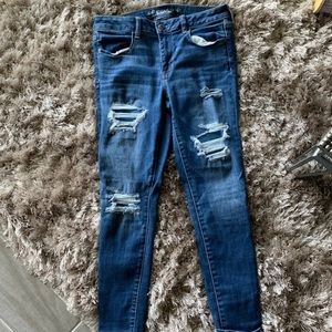 AE stretchy Size 12 skinny leg jeans!